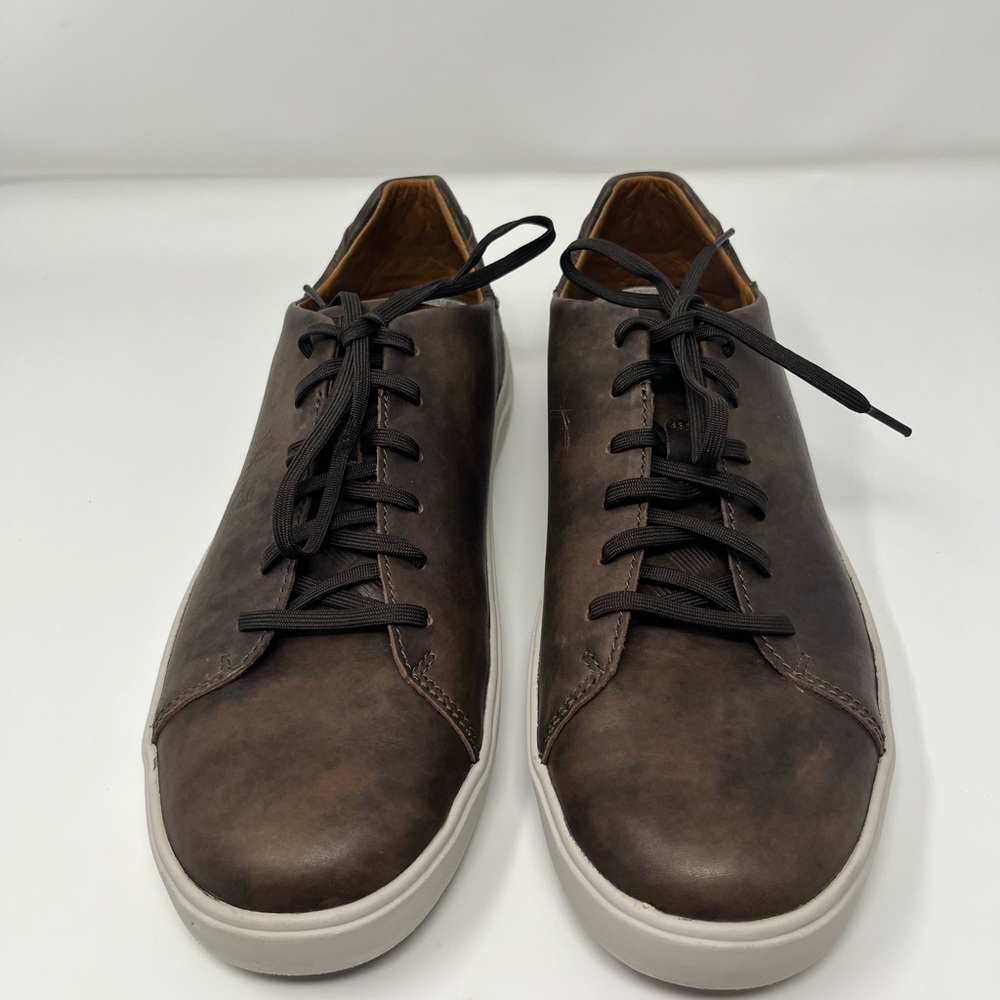 LIKE NEW OluKai Lae’ahi Li ‘lli Size 10.5 Waterproof Leather Sneakers Dark Java